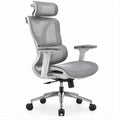 Sedia ergonomica girevole grigia in rete con poggiatesta, 67 x 67 x 118-128 cm